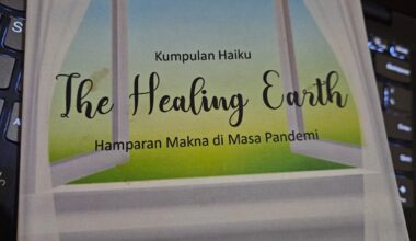 The Healing Earth : Kumpulan haiku