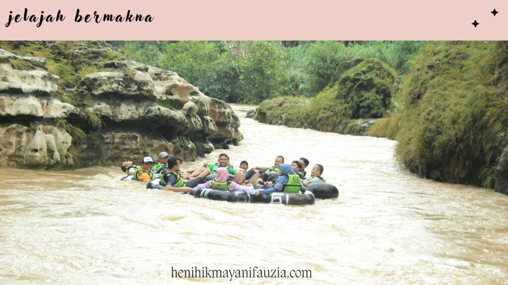 River Tubing Kali Oyo