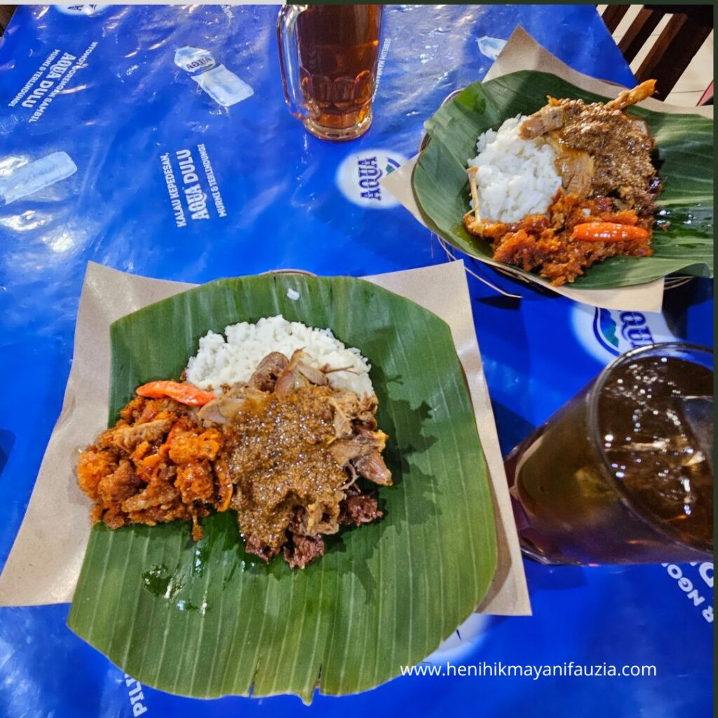 Menu Gudeg Yu Djum Pusat
