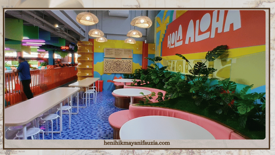 Cafe Hola Aloha HomPim Plaza