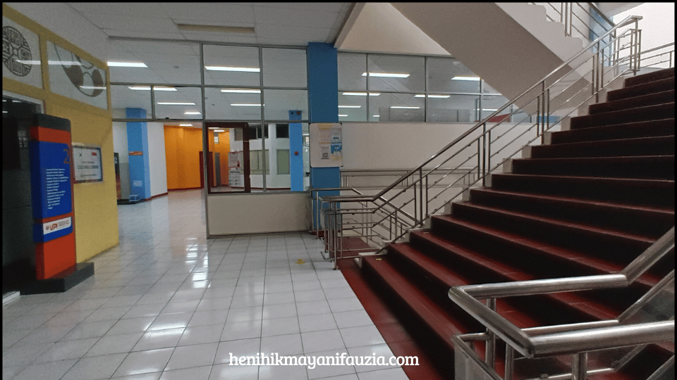 lantai dua perpustakaan UPI