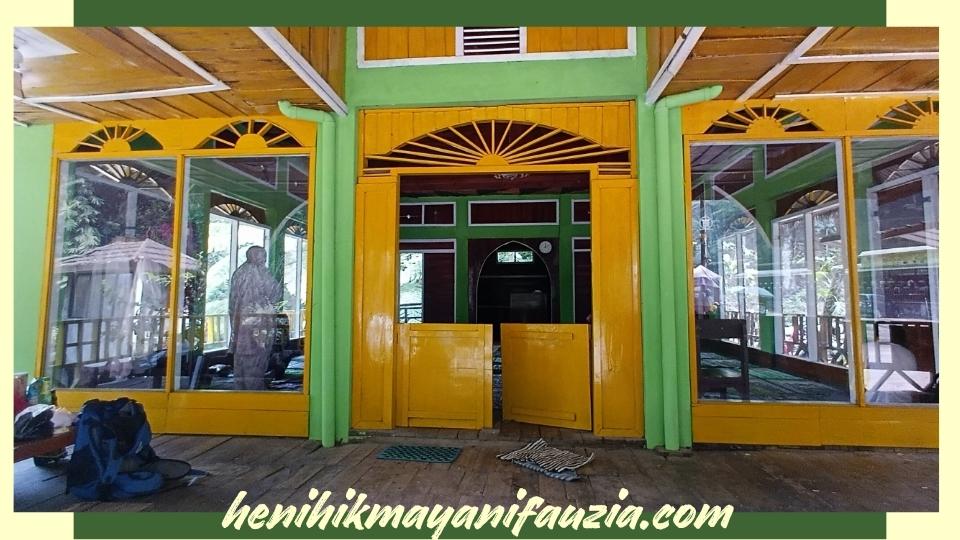 masjid di Ciwangun Indah Camp