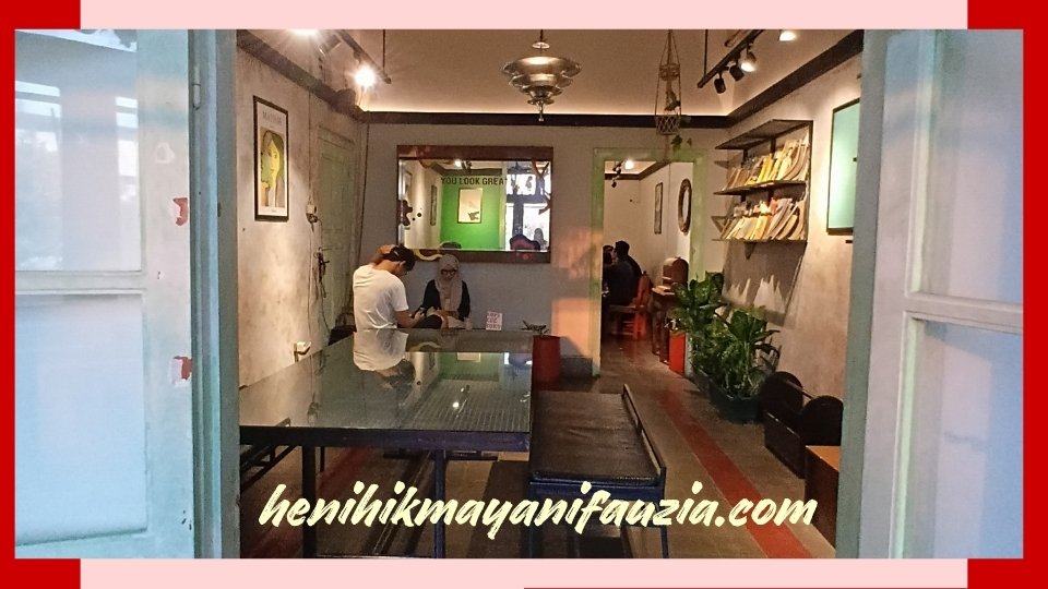 lantai dua Kopi Toko Djawa di Braga
