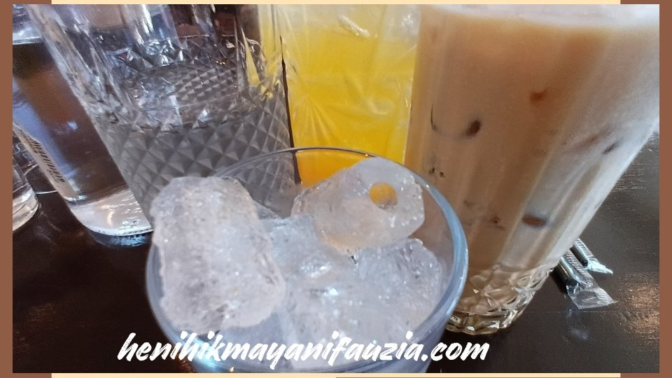 Menu minuman di Roemari kafe Sukabumi