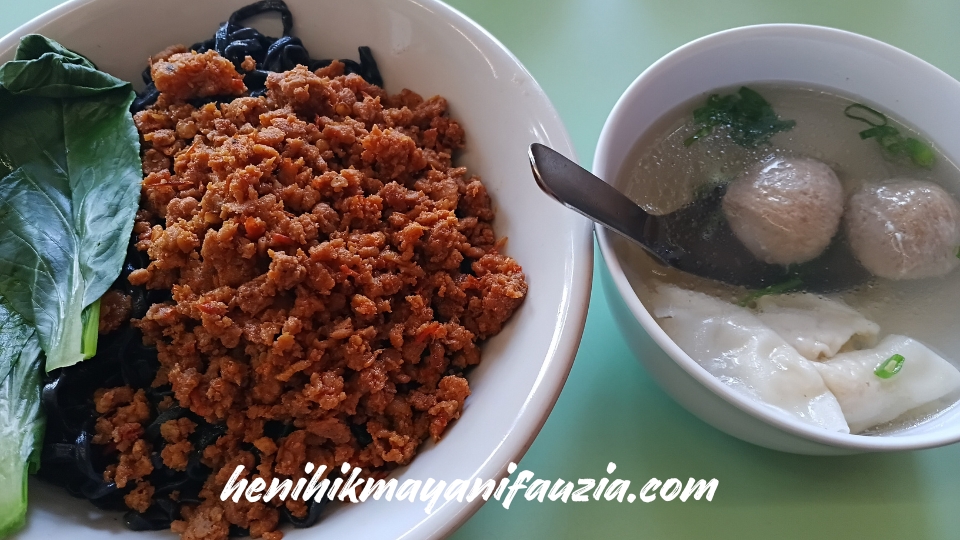 bakmie ayam mie hitam kalong