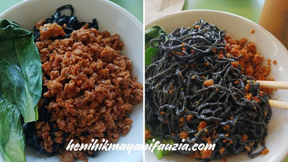 Mie hitam kalong