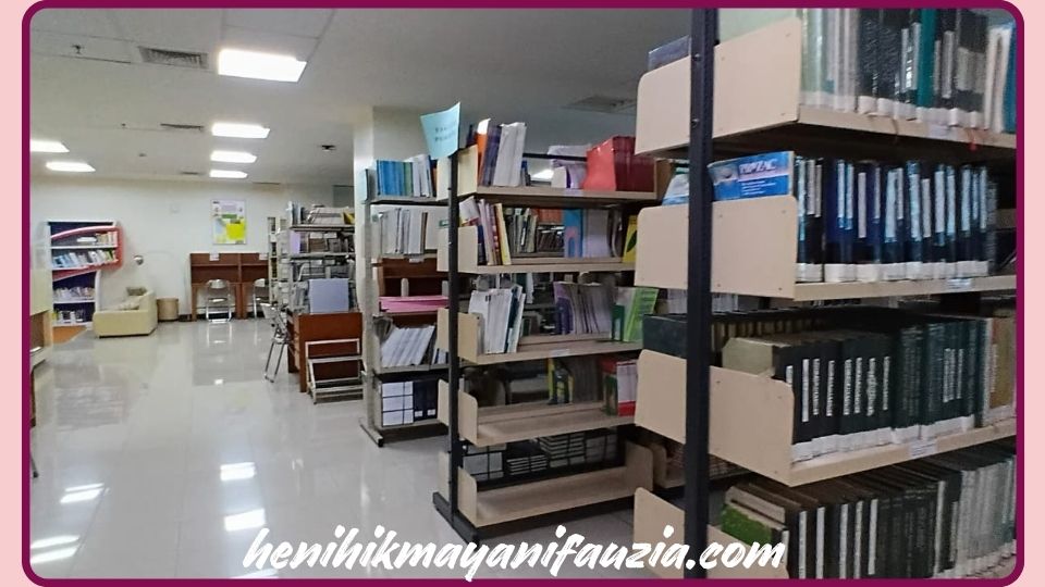 Lantai empat Perpustakaan YARSI