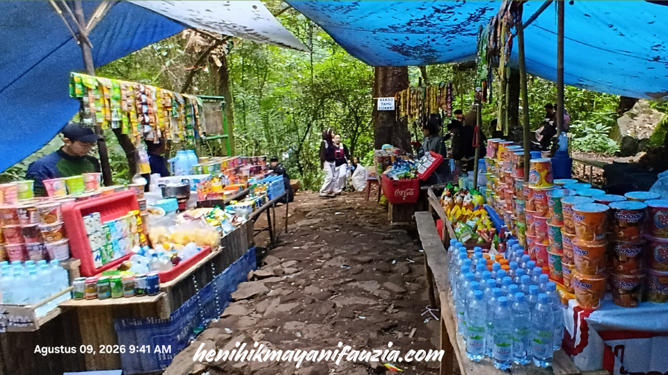 Trekking ke Curug Cibeureum Selabintana