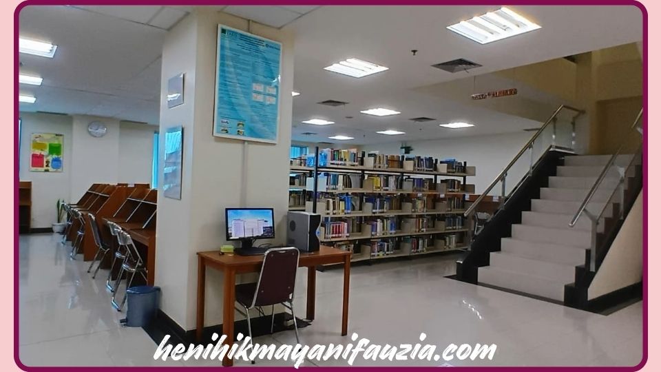 lantai dua perpustakaan