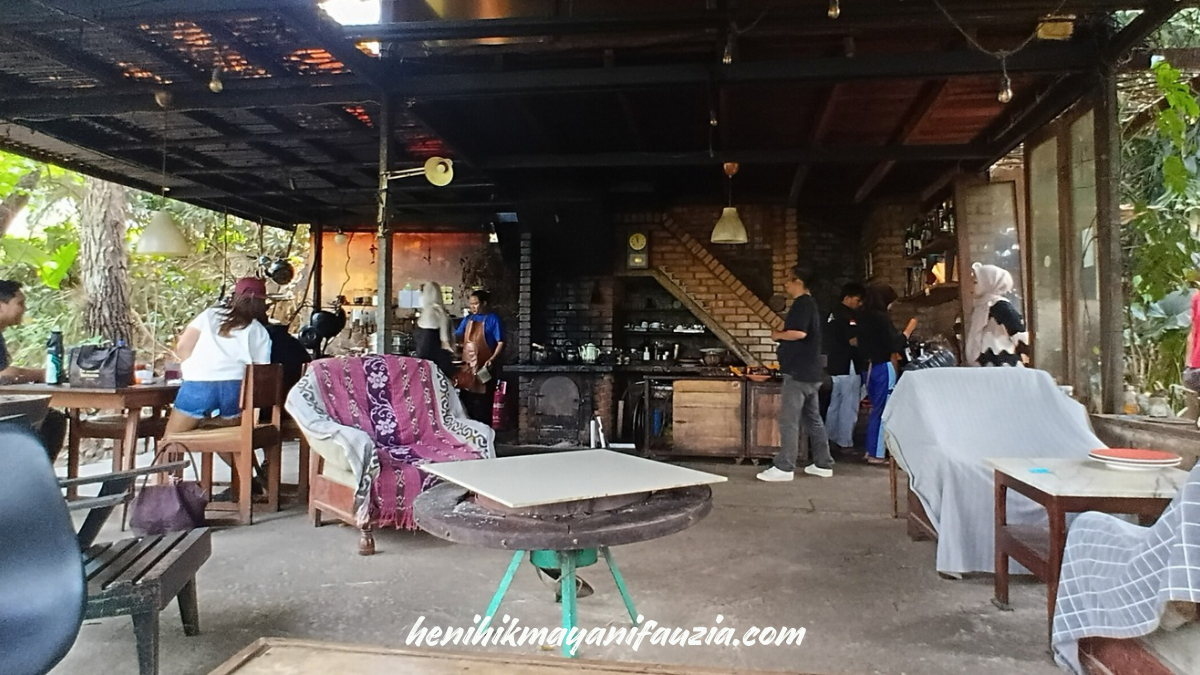 Dapur di Asap Isep Smoke House
