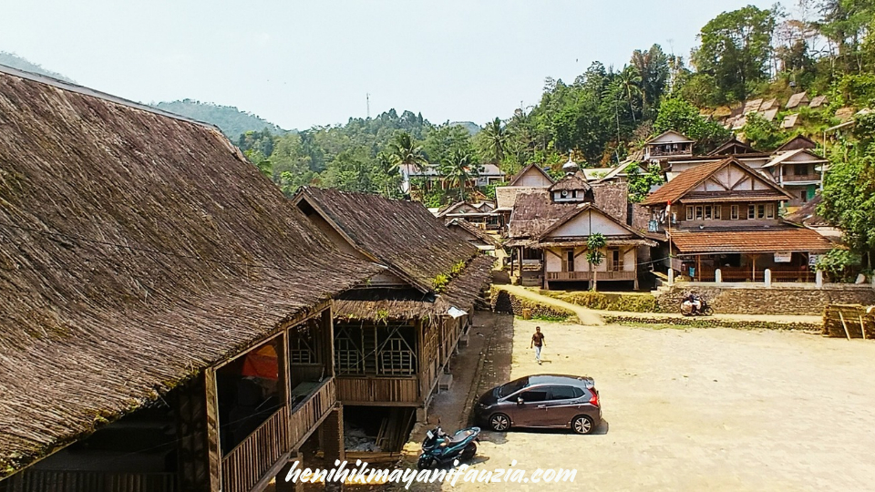 Kasepuhan Sinar Resmi